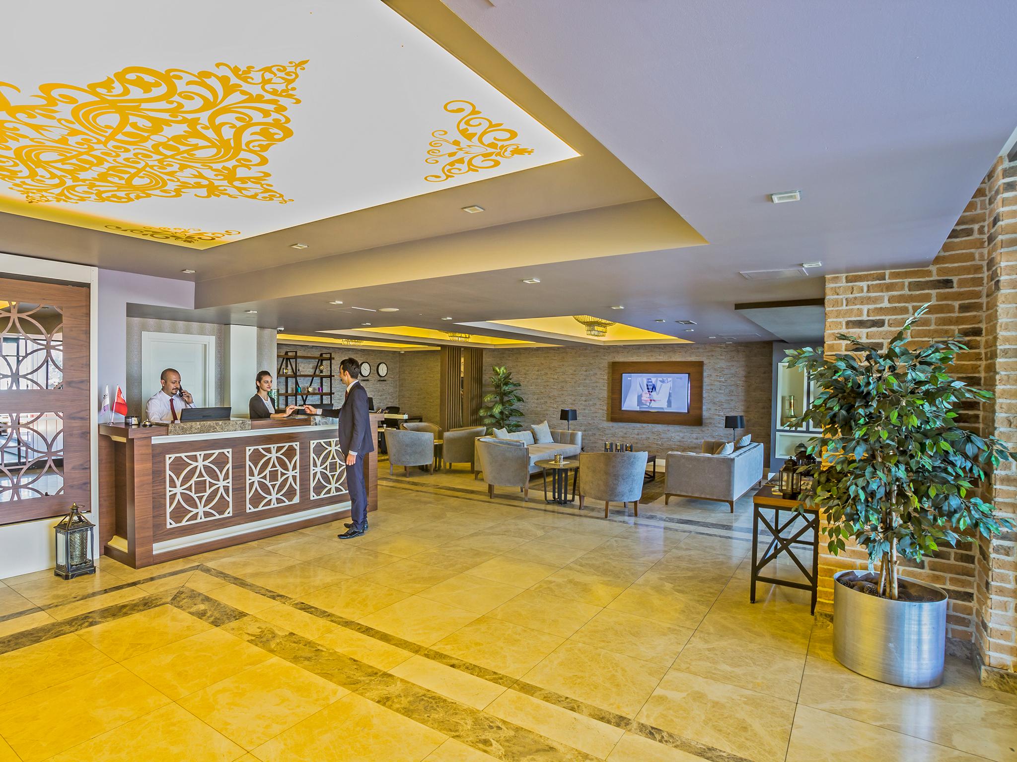 Alesha Suite Hotel & Residence Трабзон Экстерьер фото